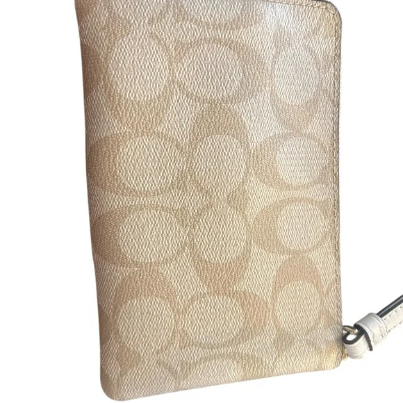 Coach Corner Zip Wristlet Signature Canvas Khaki Chalk NWT - Picture 3 of 10